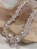 Pearl Choker: An Elegant, Vintage-Style Necklace—Perfect for Women to Wear for Both Daily Outings and Parties.